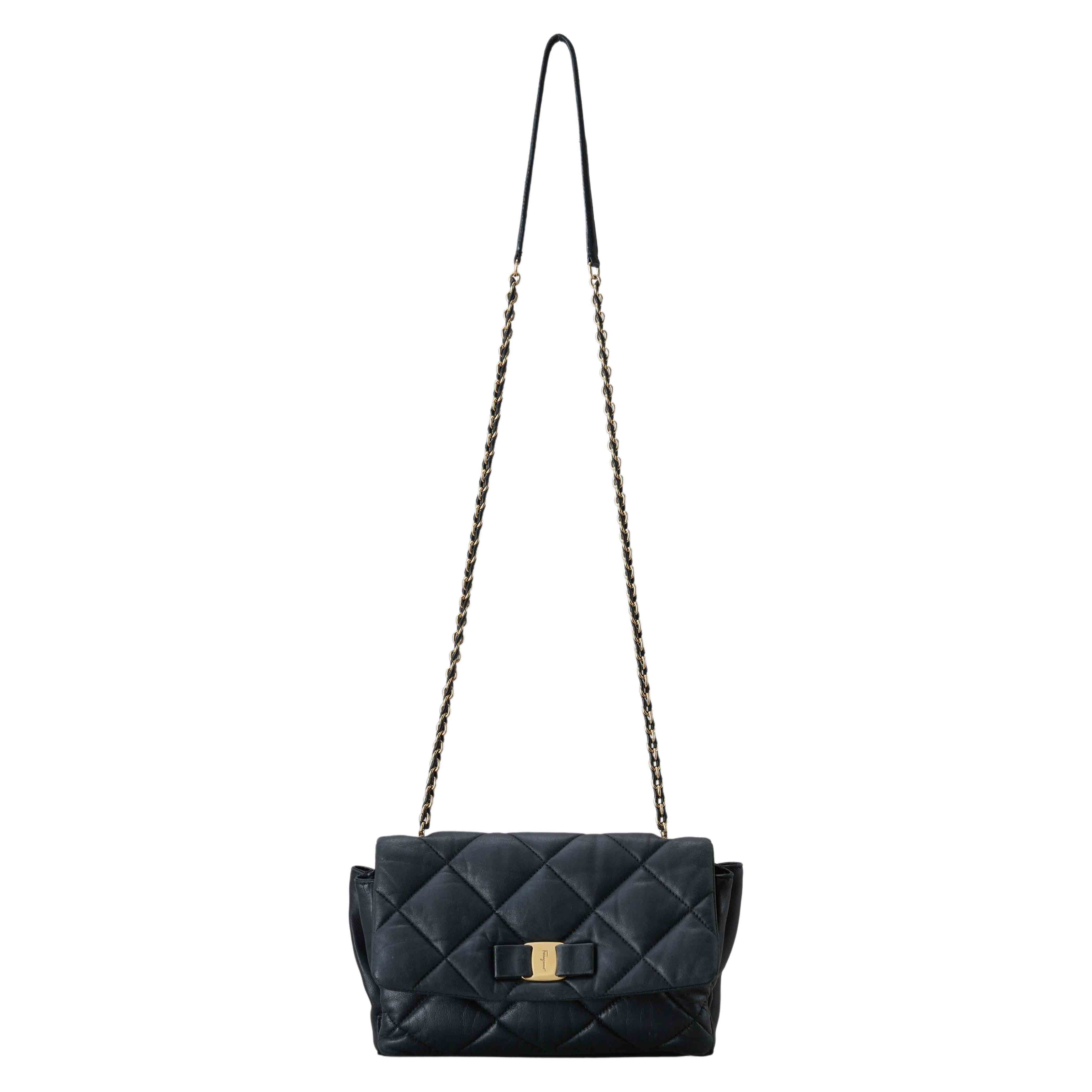 FERRAGAMO(USED)페레가모 바라리본 퀼팅 체인 숄더백